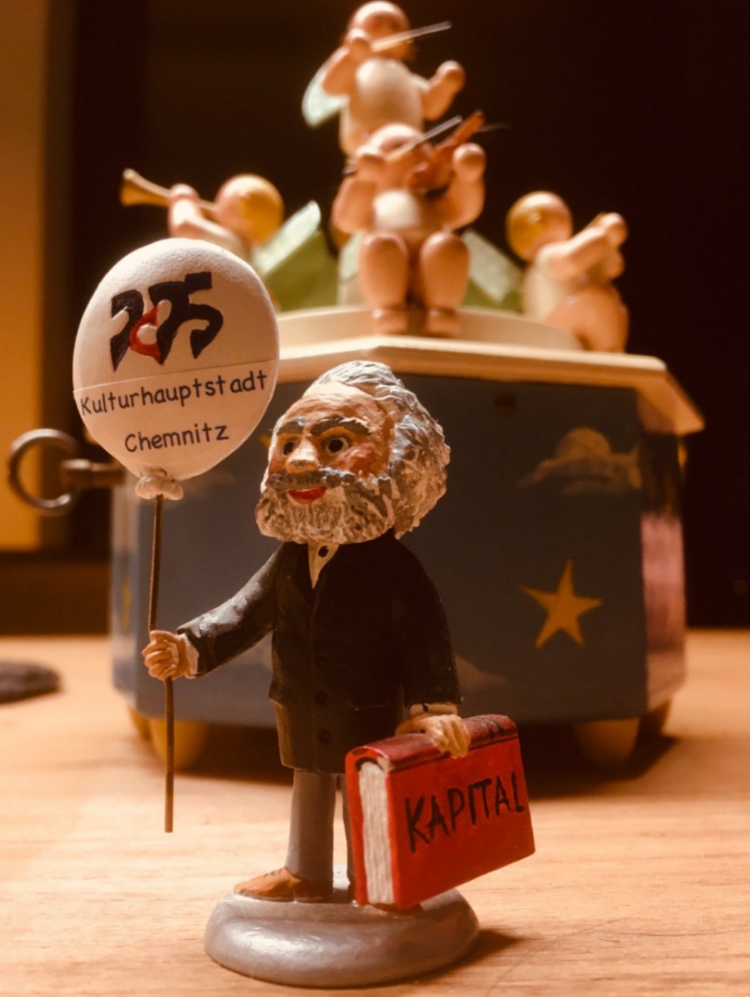 100Meter Weihnachten Kuha SM Logo alt.jpg